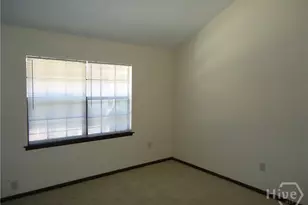 2220 E Victory Dr, Savannah, GA 31404 - Photo 13