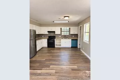 792 Wildwood Drive, Hinesville, GA 31313 - Photo 3