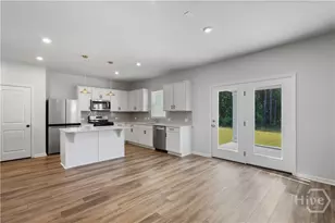 38 Shade Tree Dr, Richmond Hill, GA 31324 - Photo 5