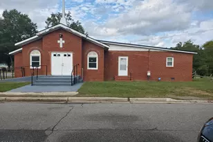 524 Roseville St, Laurinburg, NC 28352 - Photo 1