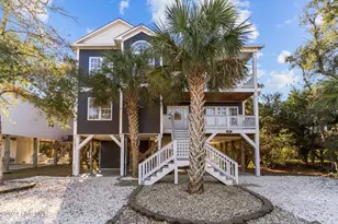 1617 E Pelican Dr, Oak Island, NC 28465 - Photo 1