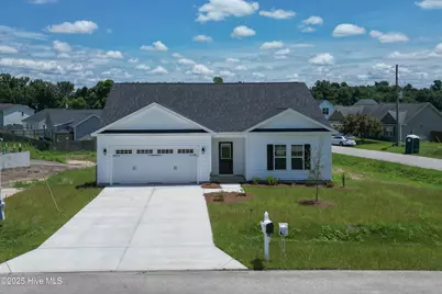100 Dole Court, Richlands, NC 28574 - Photo 1