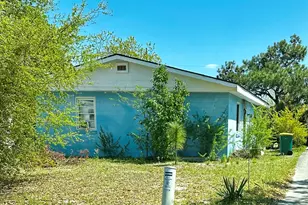 109 S 7th Ave, Kure Beach, NC 28449 - Photo 1