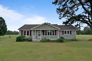 17 Wheat Patch Rd, Belhaven, NC 27810 - Photo 1