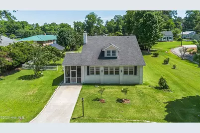 102 Lake Shore Drive, Lake Waccamaw, NC 28450 - Photo 1
