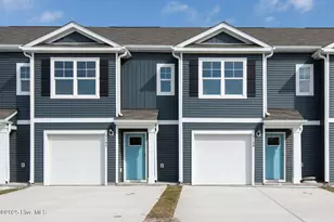 121 N Grassland Rd, Surf City, NC 28445 - Photo 1