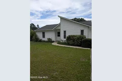 214 W Volant Street, Hubert, NC 28539 - Photo 1