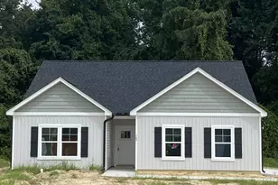 105 Chester Pl, Pikeville, NC 27863 - Photo 1