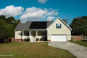 706 Daniel Lindsey Ct, Sneads Ferry, NC 28460 - Photo 1
