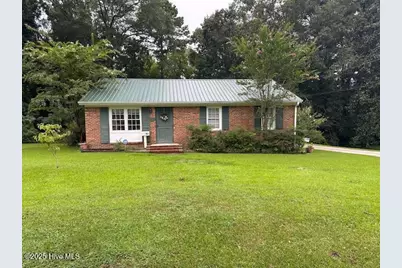 407 W Woodlawn Drive, Williamston, NC 27892 - Photo 1