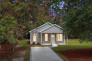 1049 Greenview Rd, Southport, NC 28461 - Photo 1