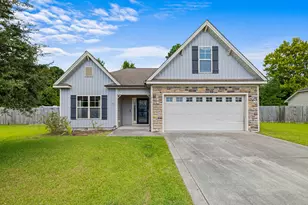 218 Hidden Oaks Dr, Jacksonville, NC 28546 - Photo 1