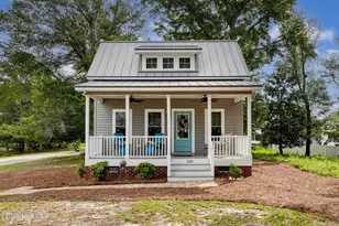 520 Clarendon Ave, Southport, NC 28461 - Photo 1