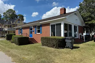 203 E Grubb St, Hertford, NC 27944 - Photo 1