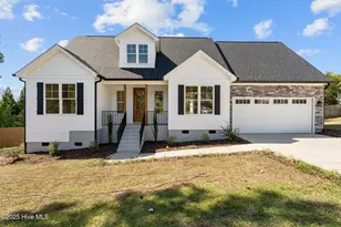 106 Camberly Ln, Aberdeen, NC 28315 - Photo 1
