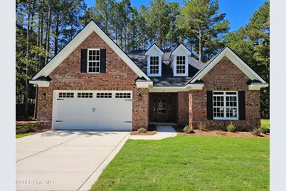 107 Village Circle, Clinton, NC 28328 - Photo 1