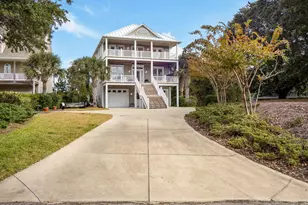 106 Kiawa Dr, Indian Beach, NC 28512 - Photo 1