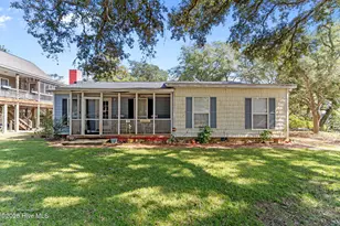 116 SE 2nd St, Oak Island, NC 28465 - Photo 1