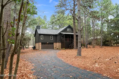 154 E Devonshire Avenue, West End, NC 27376 - Photo 1