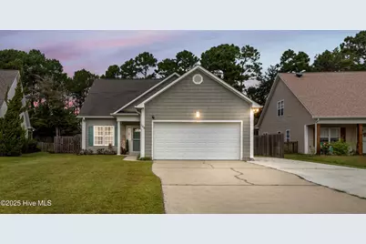 106 Regan Court, Hampstead, NC 28443 - Photo 1
