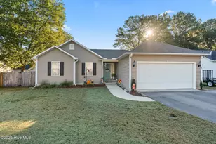 145 Woodgreen Ln, Aberdeen, NC 28315 - Photo 1
