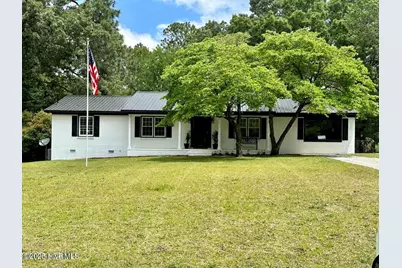 611 E L Ives Drive, Aberdeen, NC 28315 - Photo 1