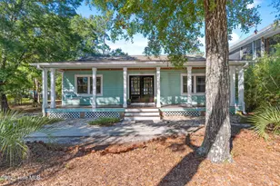 105 SE 9th St, Oak Island, NC 28465 - Photo 1