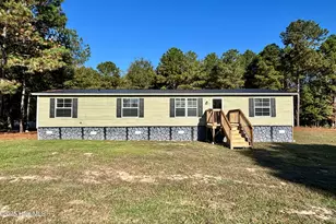 367 Hood Ln, Clinton, NC 28328 - Photo 1