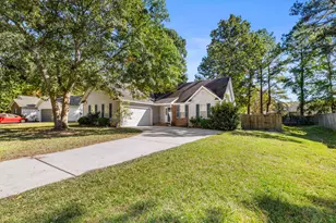 303 Firethorn Ln, Jacksonville, NC 28546 - Photo 1