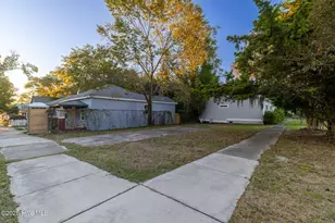 1020 S 4th St, Wilmington, NC 28401 - Photo 1