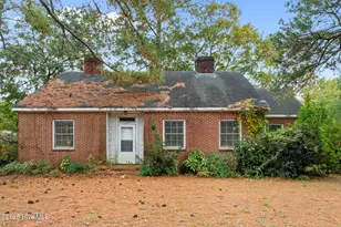 201 Park Ave, Kinston, NC 28501 - Photo 1