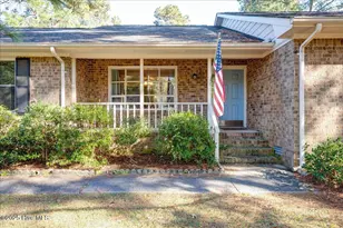 102 Pinewood Dr, New Bern, NC 28562 - Photo 1