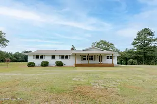 3010 Peanut Plant Rd, Elizabethtown, NC 28337 - Photo 1