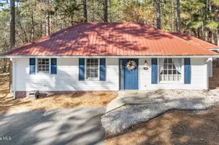 132 Villa Dr, Seven Lakes, NC 27376 - Photo 1
