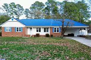 12181 Cypress Dr, Laurinburg, NC 28352 - Photo 1