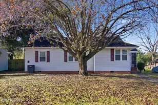 105 N 25th St, Wilmington, NC 28405 - Photo 1