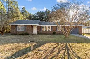 566 Palmer Dr, Southport, NC 28461 - Photo 1