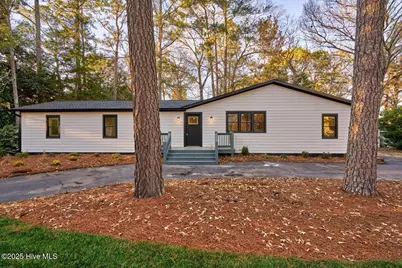 420 S Ashe Street, Southern Pines, NC 28387 - Photo 1