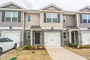219 Maddox Dr, Aberdeen, NC 28315 - Photo 1