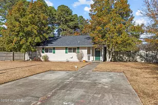 201 N Willow Ln, Jacksonville, NC 28546 - Photo 1