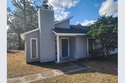 158 Village Circle, Jacksonville, NC 28546 - Photo 1