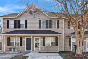 111 Croatan Ct, Jacksonville, NC 28546 - Photo 1