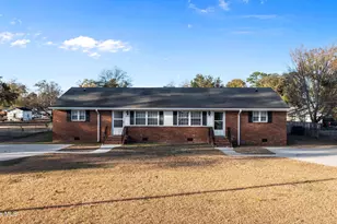 2800 Ridgecrest Dr, Goldsboro, NC 27534 - Photo 1