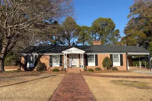207 W Carolina St, Fremont, NC 27830 - Photo 1