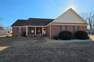 400 Grove St, Clinton, NC 28328 - Photo 1