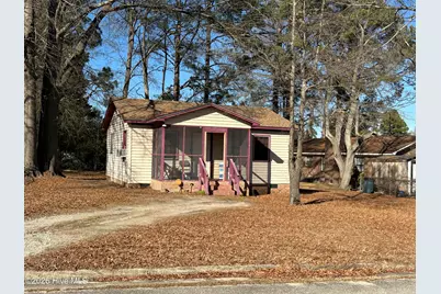 402 Roosevelt Street, Laurinburg, NC 28352 - Photo 1