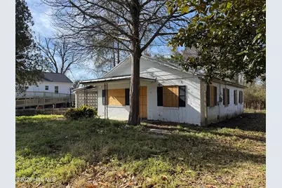 1021 Lees Avenue, New Bern, NC 28560 - Photo 1