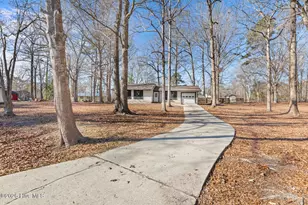 205 Autumn Cir, Jacksonville, NC 28540 - Photo 1