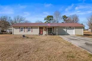 139 Bayberry Rd, Newport, NC 28570 - Photo 1