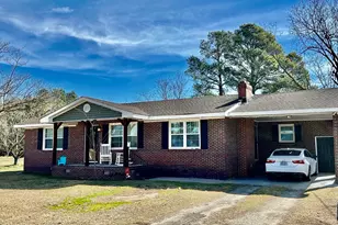 1005 Charlie Watts Rd, Maxton, NC 28364 - Photo 1